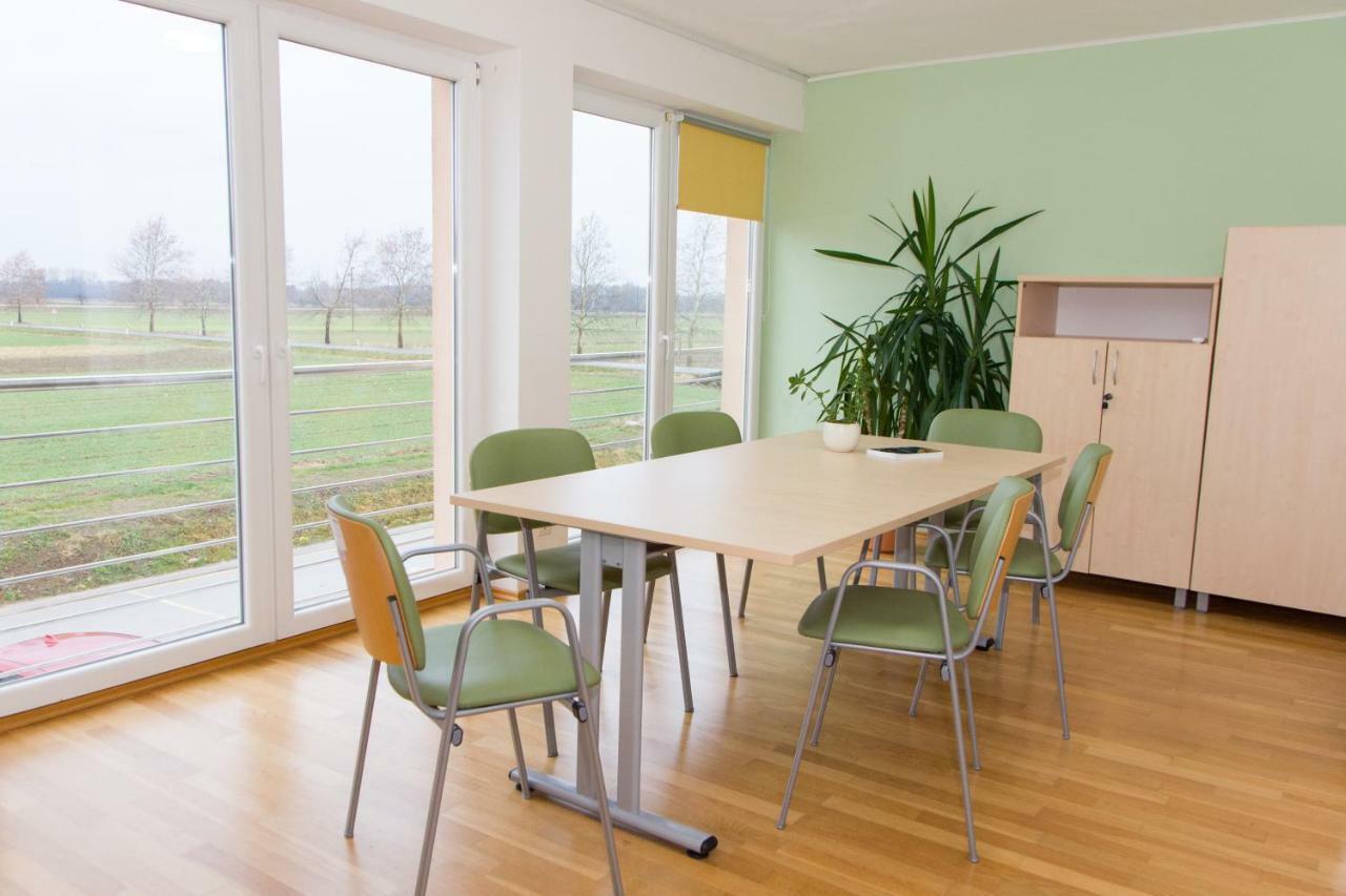 Apartma Murania Lendava Buitenkant foto